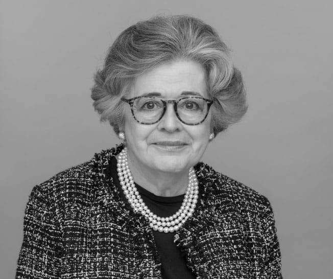 Louise di Mambro OBE